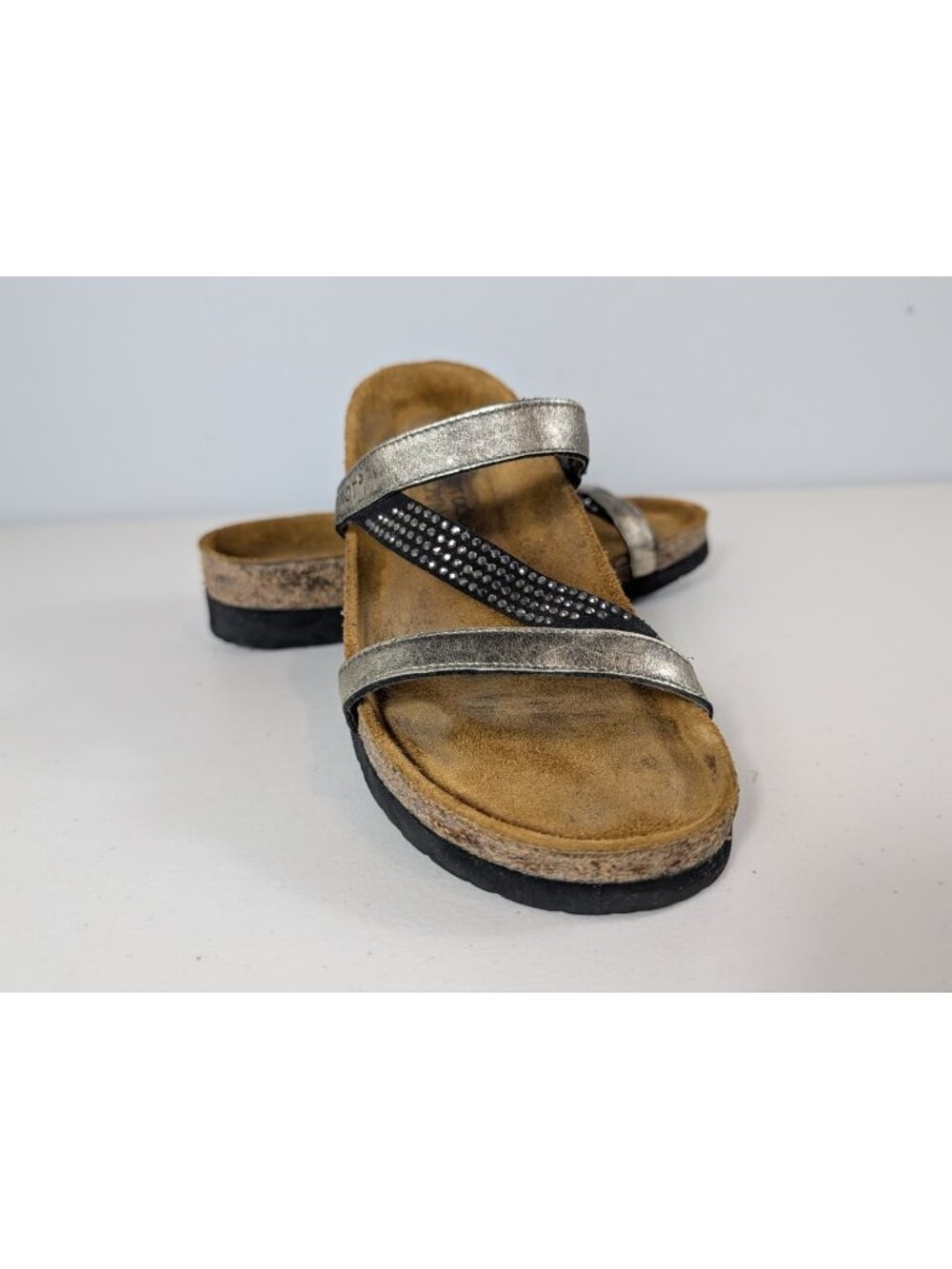 Naot Hawaii slide sandals metallic leather strap women's size 6.5